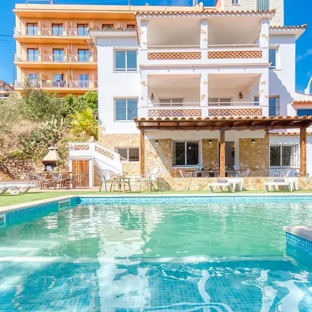 Costacabana - Pilar Villa